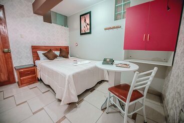 Hostal Spring Ii
