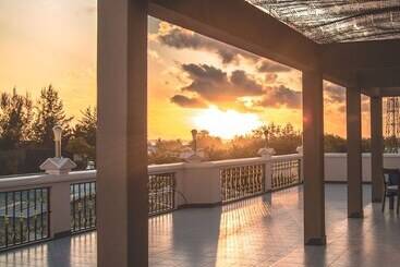 هتل Abuharee Grand