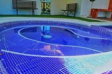 هتل Green Resort