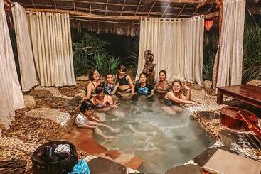 هتل Hamya Hotsprings And Resort