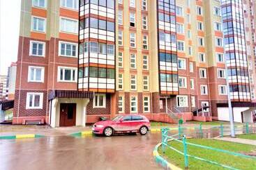 هتل Kakdoma Apartment Suhanovskaya 5