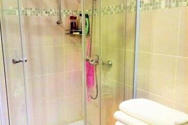 هتل Kakdoma Apartment Suhanovskaya 5