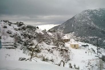 هتل Pleiades Village