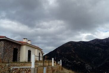 هتل Pleiades Village