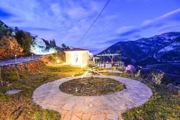 هتل Pleiades Village