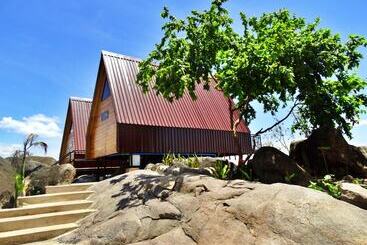 هتل Rocky Bay Resort & Camping