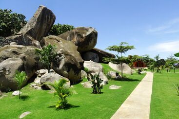 هتل Rocky Bay Resort & Camping