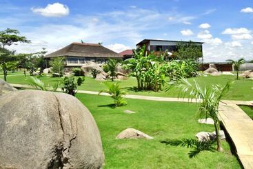 هتل Rocky Bay Resort & Camping