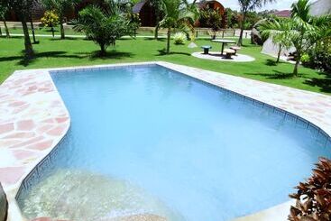 هتل Rocky Bay Resort & Camping