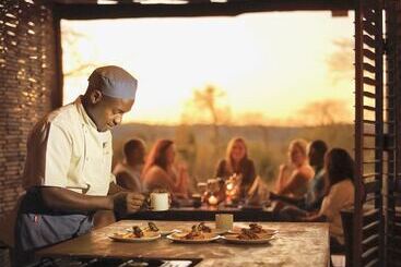 هتل Ruaha Dream Villa