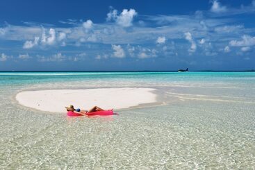 پانسیون Ocean Beach Inn   Maldives