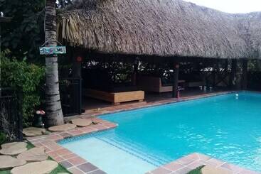 پانسیون Bouganville B&b