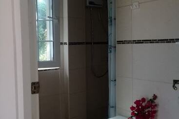 پانسیون Bouganville B&b