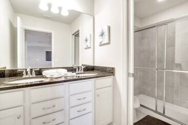 Villa Kiana Westside Luxury 8bd Pool Home #8ws690