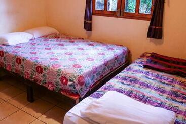 Ati Hostel & Beach Club