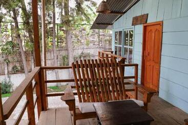 Ati Hostel & Beach Club