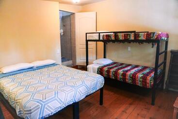 Ati Hostel & Beach Club