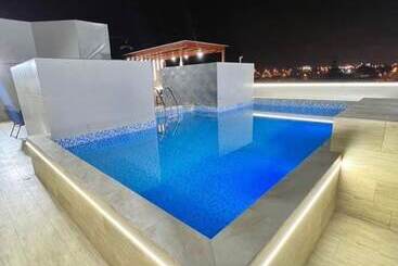 G Boss Hotel Sur