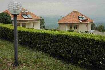 هتل Akagera Resort And Country Club