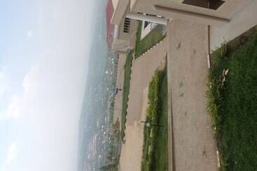 هتل Akagera Resort And Country Club
