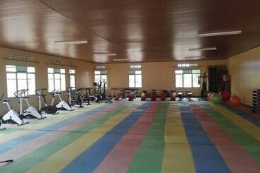 هتل Akagera Resort And Country Club