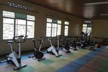 هتل Akagera Resort And Country Club