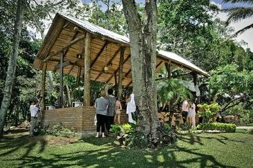 هتل Eco Resort Colpa Caranda