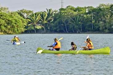 هتل Eco Resort Colpa Caranda