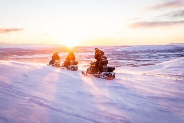 هتل Máttaráhkká Northern Light Lodge