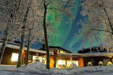 هتل Máttaráhkká Northern Light Lodge