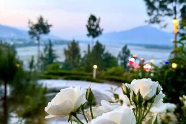 هتل Rock City Resort