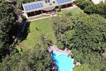هتل Safari Beach Lodge