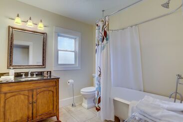 Pet Friendly Albany Cottage With Bbq On The Deck By Redawning