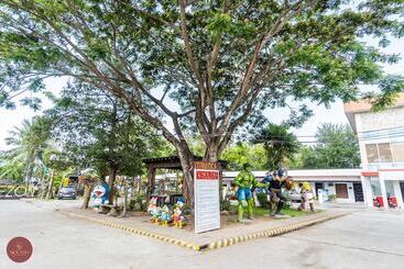 Quezon Premier Hotel Candelaria