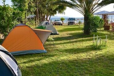 تختخواب و صبحانه Angora Motel & Camping & Restaurant