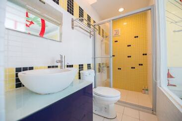 تختخواب و صبحانه Herman Hostel