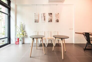 تختخواب و صبحانه Herman Hostel