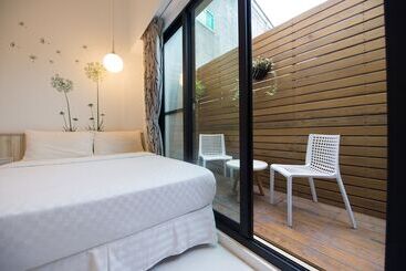 تختخواب و صبحانه Herman Hostel