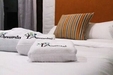 هتل Amuntai Rainforest Lodge