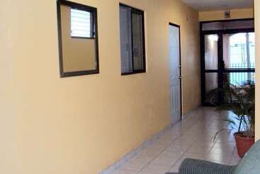 هتل El Ejecutivo Apart