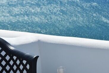 هتل Golden Beach Resort Anafi