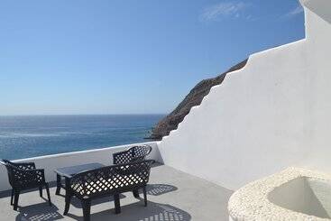 هتل Golden Beach Resort Anafi