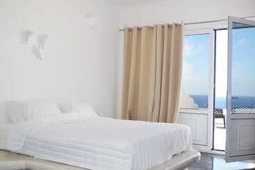 هتل Golden Beach Resort Anafi