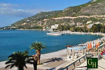 Grand Hotel Loutraki