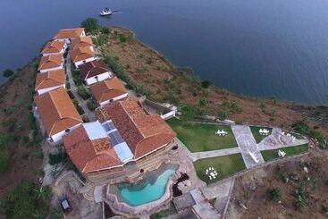 هتل Kivu Lodge