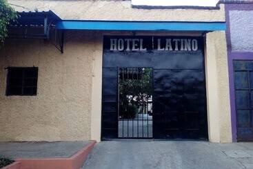 هتل Latino