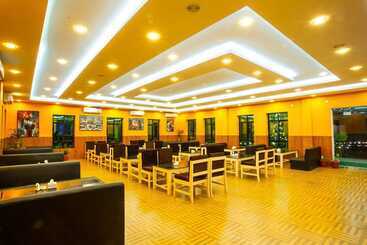 هتل Riverside Green House Resort