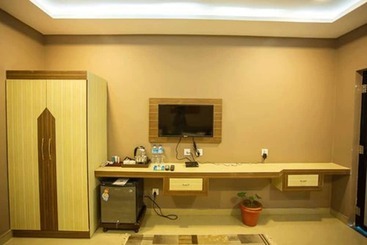 هتل Riverside Green House Resort