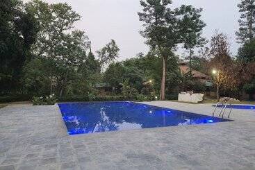 هتل Temple Tiger Green Jungle Resort