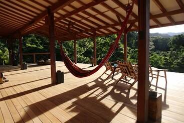 هتل Uvita Bali Bosque Retreat